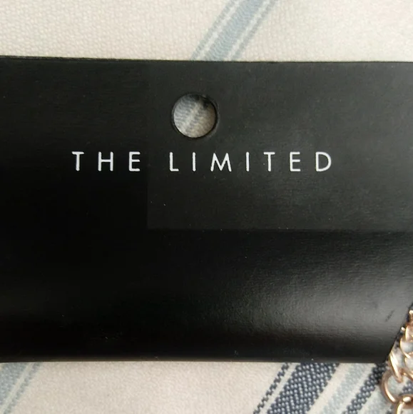 ❇ NWT ❇ The Limited Frosted Ombre´ Layered Statement Necklace, Yellow and Gold - Picture 6 of 7